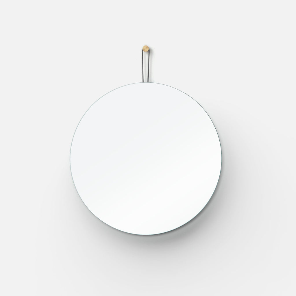 Reflective Object Nº 01 — Round