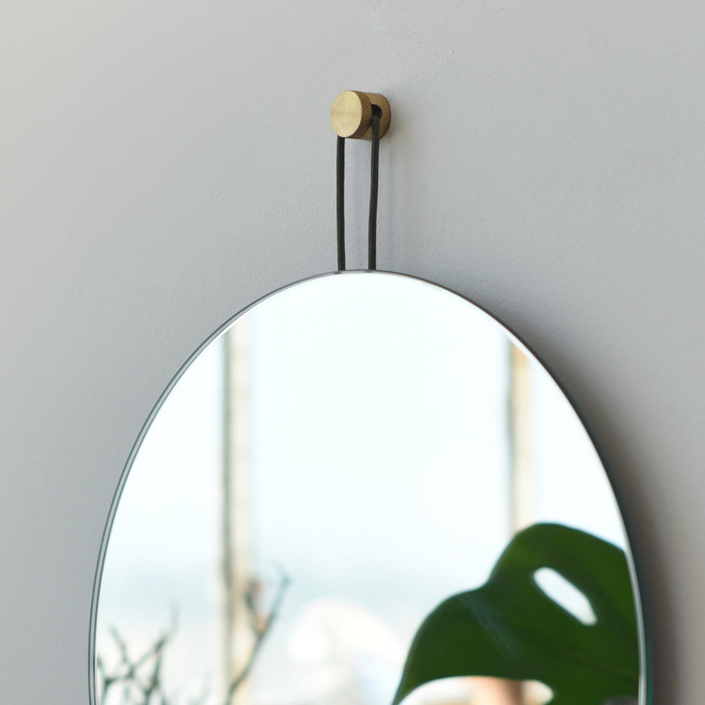 Reflective Object Nº 01 — Round